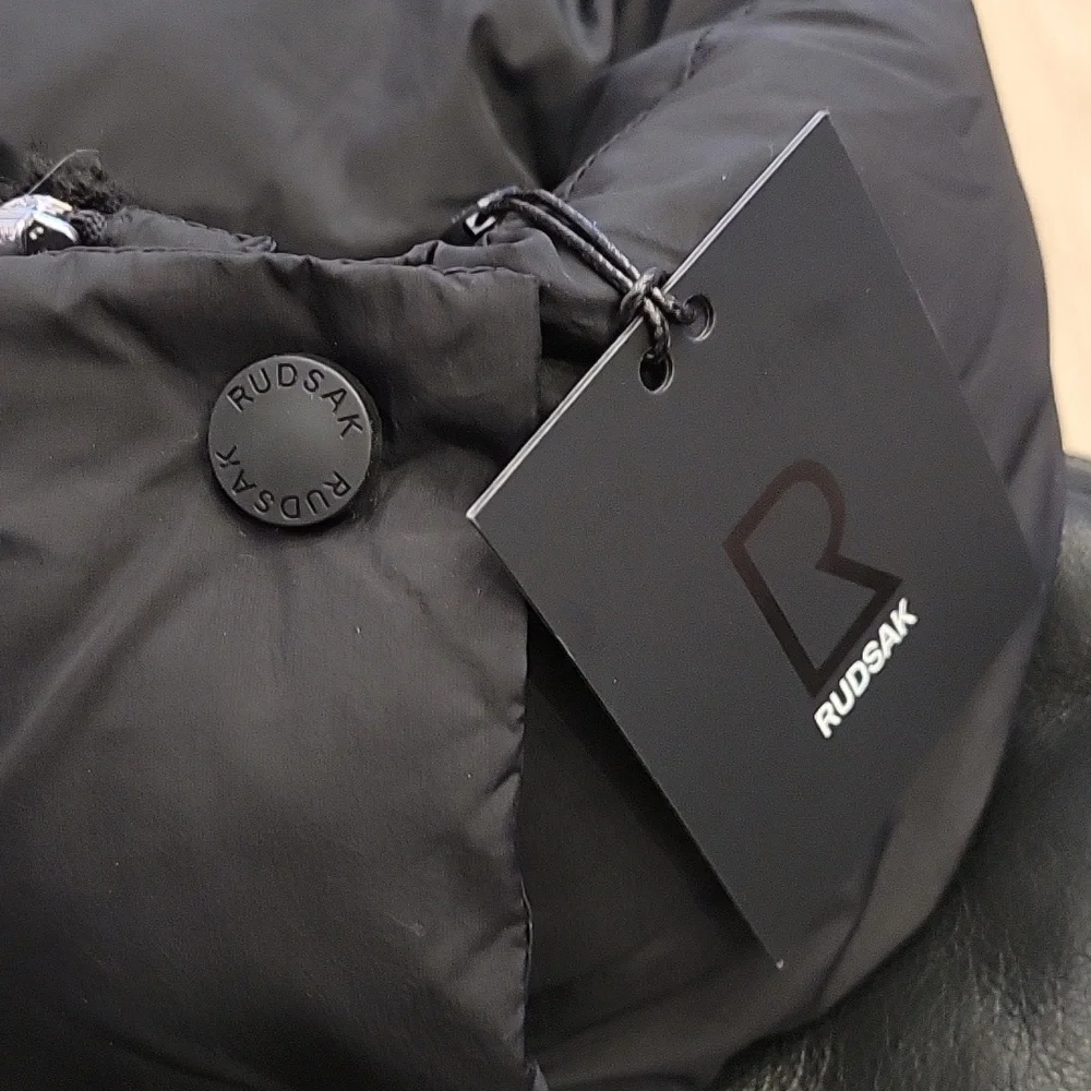 NWT Rudsak Black Serena Puffer Jacket Size M - Picture 2 of 11